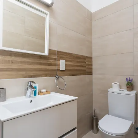 Diana Seaside * Pomos