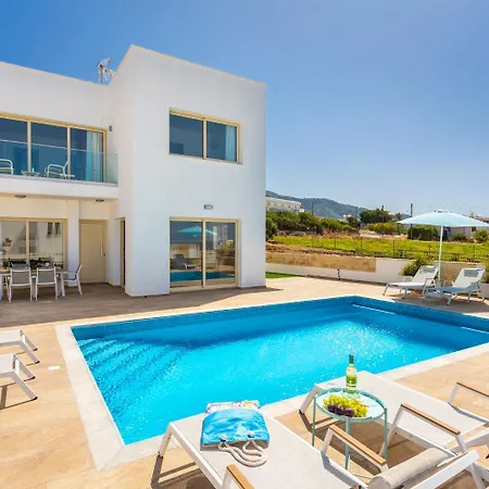 Diana Seaside Villa Pomos