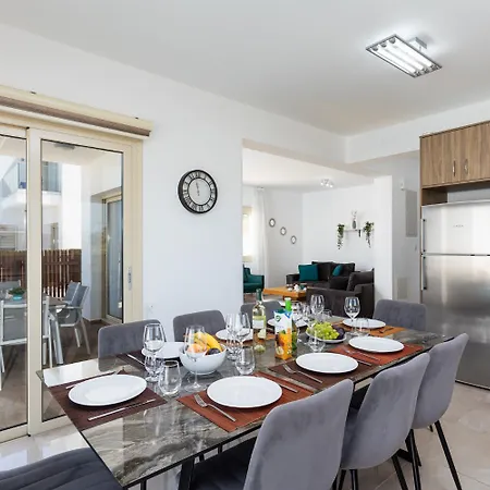 Diana Seaside Villa *