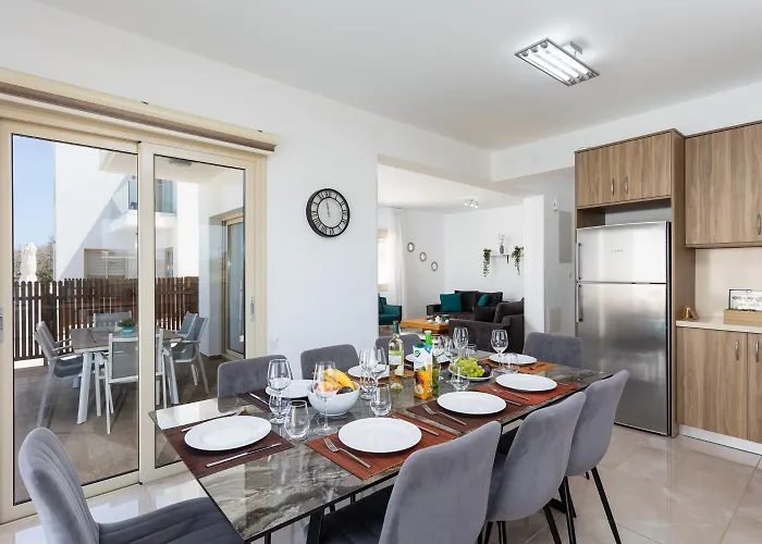 Diana Seaside Villa *